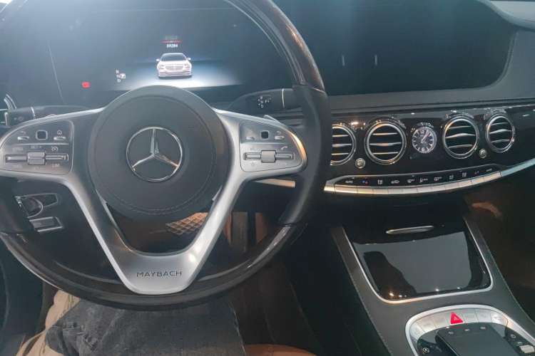 Used Mercedes-Benz Maybach S-Class 2020 S 450 4MATIC Collector's Edition Interior 3