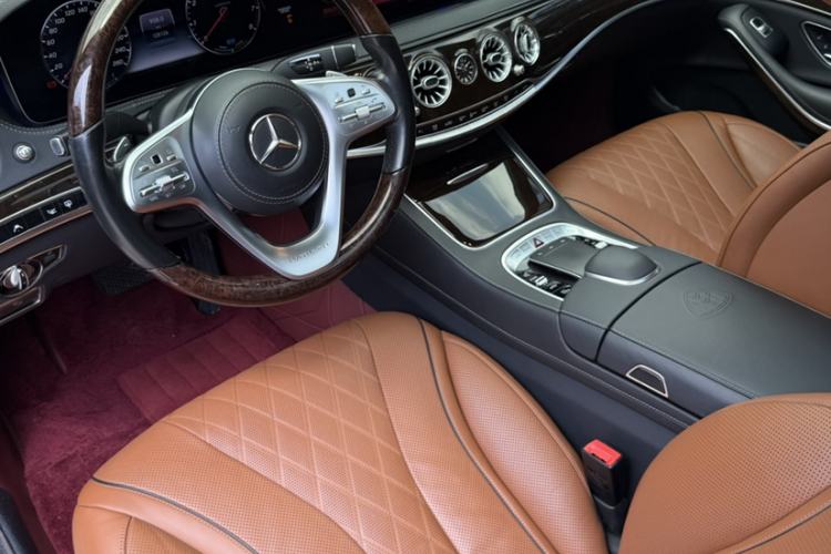 Used Mercedes-Benz Maybach S-Class 2020 S 450 4MATIC Collector's Edition Interior 3