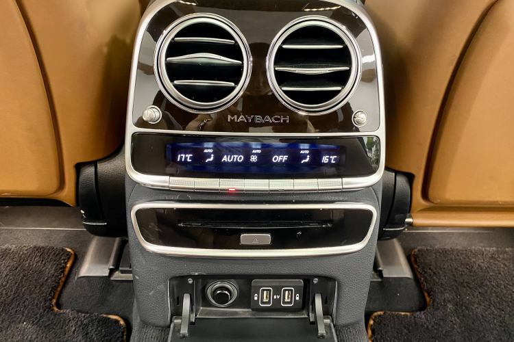 Used Mercedes-Benz Maybach S-Class 2020 S 450 4MATIC Collector's Edition Interior 3