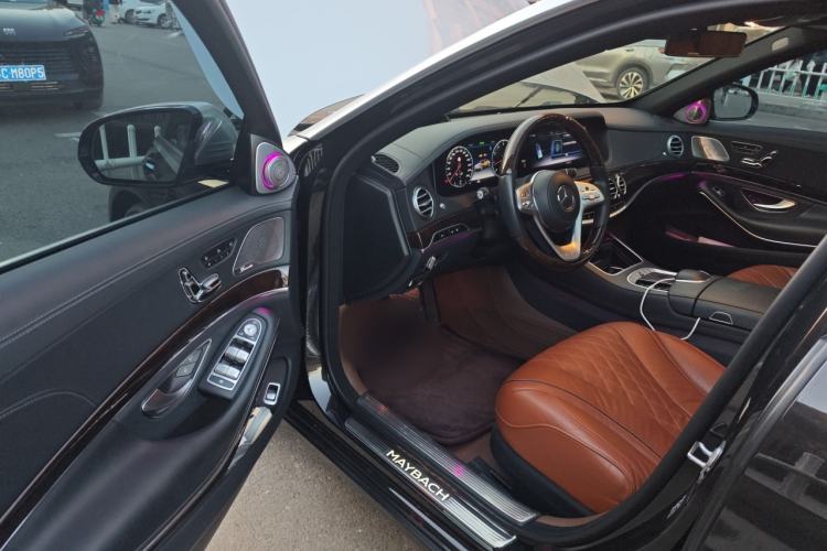Used Mercedes-Benz Maybach S-Class 2020 S 450 4MATIC Collector's Edition Interior 3