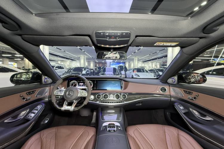 Used Mercedes-Benz Maybach S-Class 2020 S 450 4MATIC Collector's Edition Interior 3