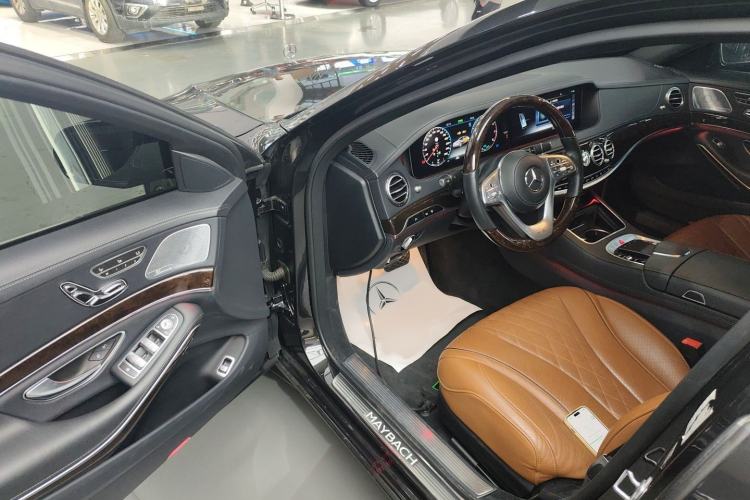 Used Mercedes-Benz Maybach S-Class 2020 S 450 4MATIC Collector's Edition Interior 3