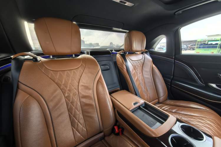 Used Mercedes-Benz Maybach S-Class 2020 S 450 4MATIC Collector's Edition Interior 4