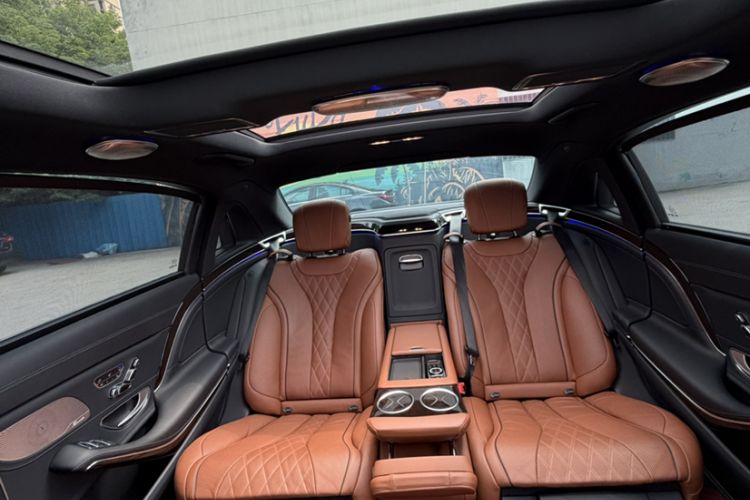 Used Mercedes-Benz Maybach S-Class 2020 S 450 4MATIC Collector's Edition Interior 5