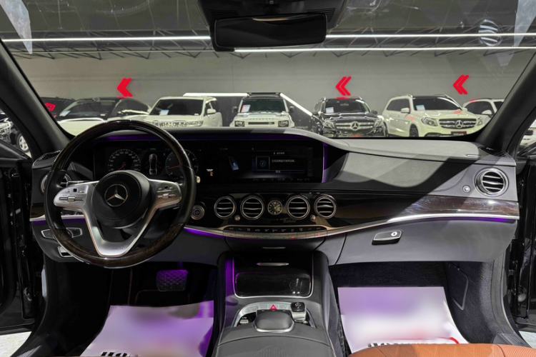 Used Mercedes-Benz Maybach S-Class 2020 S 450 4MATIC Collector's Edition Interior 5