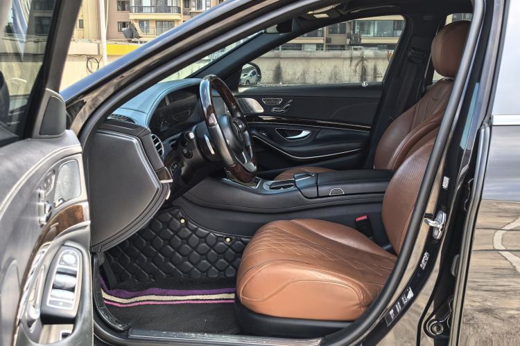 Used Mercedes-Benz Maybach S-Class 2020 S 450 4MATIC Collector's Edition Interior 6
