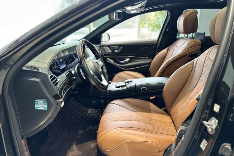Used Mercedes-Benz Maybach S-Class 2020 S 450 4MATIC Collector's Edition Interior 6