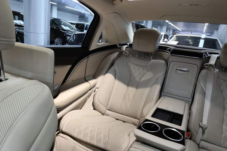 Used Mercedes-Benz Maybach S-Class 2020 S 450 4MATIC Interior 6
