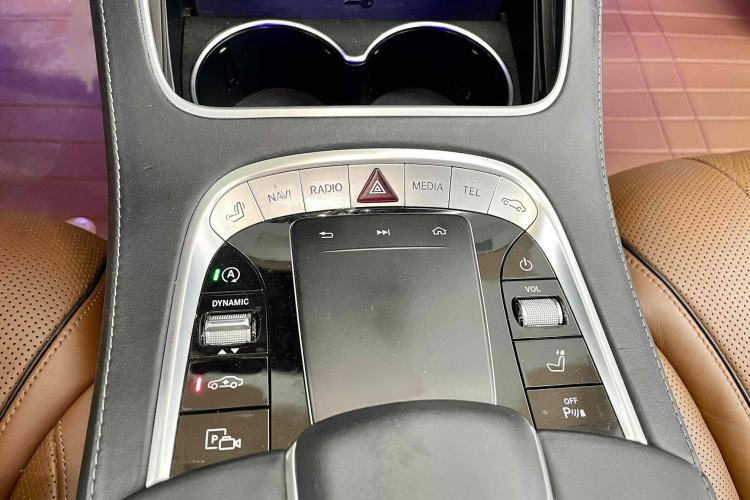 Used Mercedes-Benz Maybach S-Class 2020 S 450 4MATIC Collector's Edition Interior 6