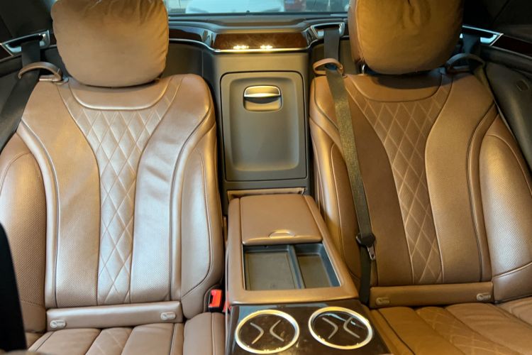 Used Mercedes-Benz Maybach S-Class 2020 S 450 4MATIC Interior 8