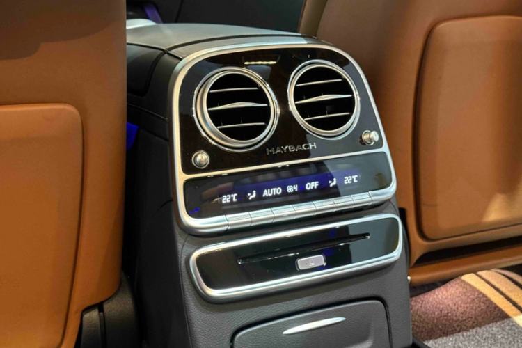 Used Mercedes-Benz Maybach S-Class 2020 S 450 4MATIC Collector's Edition Interior 9