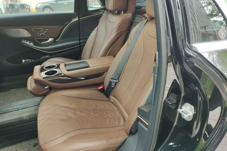 Used Mercedes-Benz Maybach S-Class 2020 S 450 4MATIC Left Rear Seat