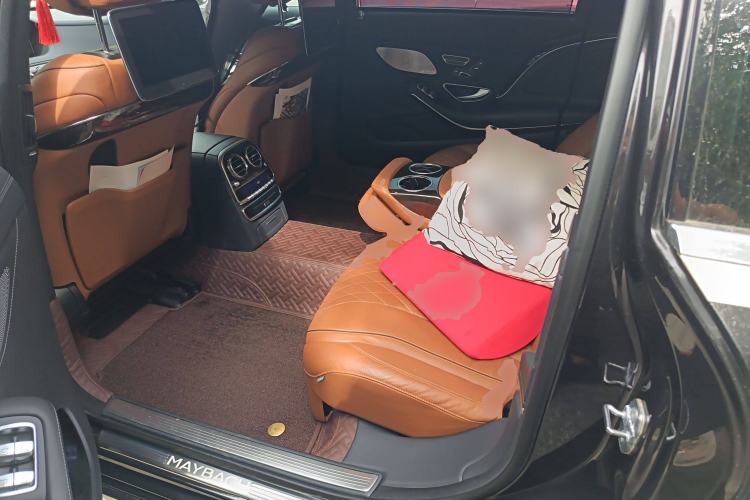 Used Mercedes-Benz Maybach S-Class 2020 S 450 4MATIC Collector's Edition Left Rear Seat