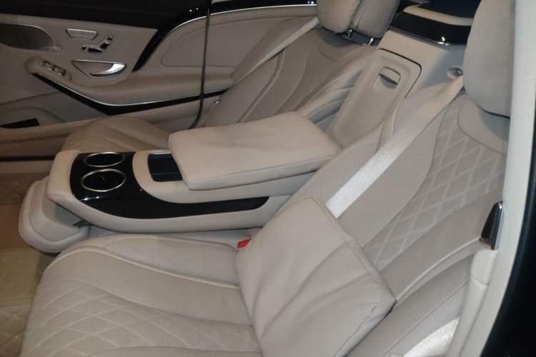Used Mercedes-Benz Maybach S-Class 2020 S 450 4MATIC Left Rear Seat