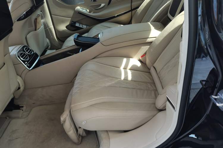 Used Mercedes-Benz Maybach S-Class 2020 S 450 4MATIC Left Rear Seat