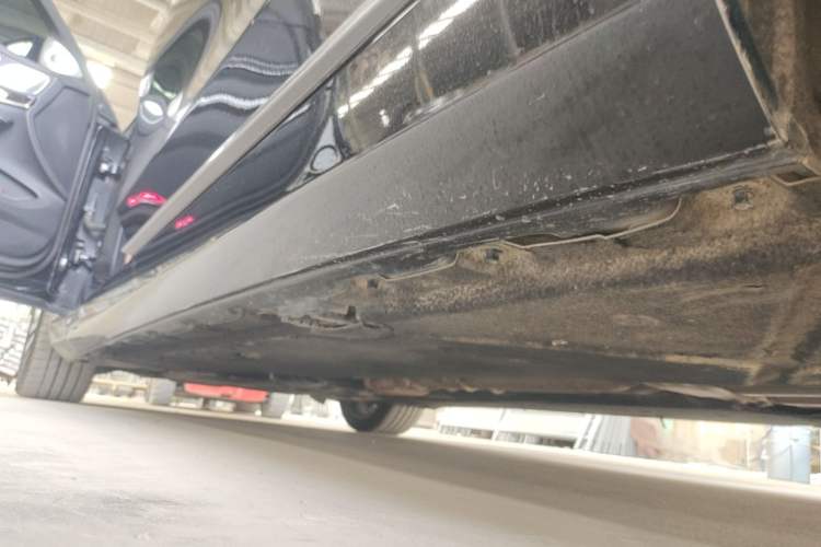 Used Mercedes-Benz Maybach S-Class 2020 S 450 4MATIC Collector's Edition Left Side Sill