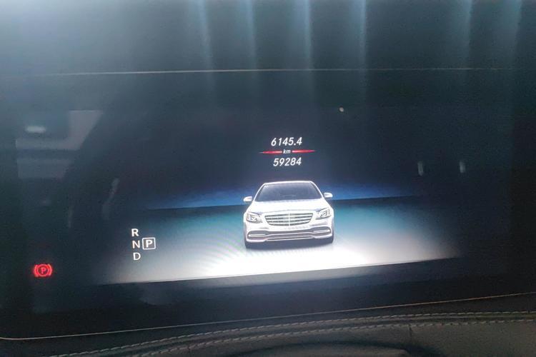 Used Mercedes-Benz Maybach S-Class 2020 S 450 4MATIC Collector's Edition Odometer Close Up