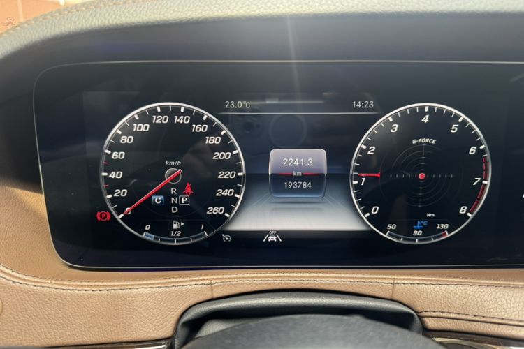 Used Mercedes-Benz Maybach S-Class 2020 S 450 4MATIC Odometer Close Up