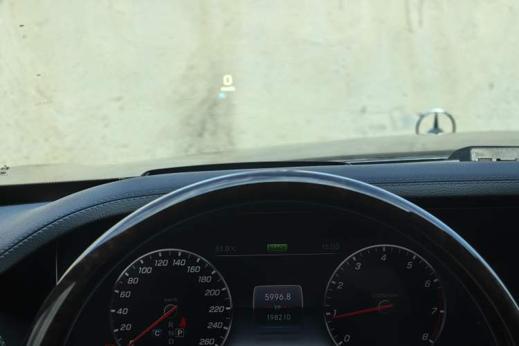 Used Mercedes-Benz Maybach S-Class 2020 S 450 4MATIC Collector's Edition Odometer Close Up