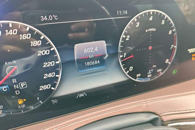 Used Mercedes-Benz Maybach S-Class 2020 S 450 4MATIC Odometer Close Up