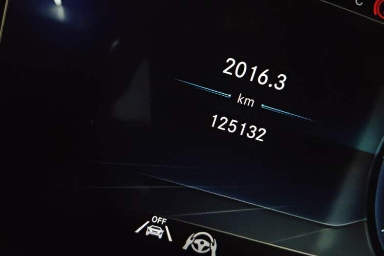 Used Mercedes-Benz Maybach S-Class 2020 S 450 4MATIC Collector's Edition Odometer Close Up
