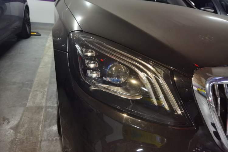 Used Mercedes-Benz Maybach S-Class 2020 S 450 4MATIC Right Front Headlight