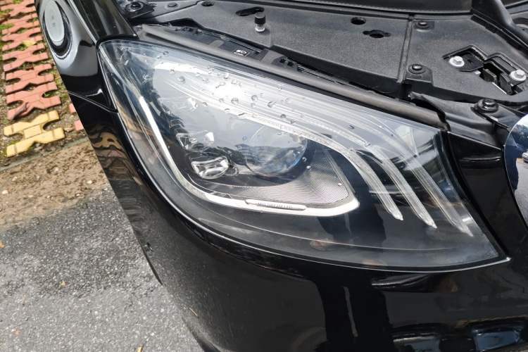 Used Mercedes-Benz Maybach S-Class 2020 S 450 4MATIC Collector's Edition Right Front Headlight