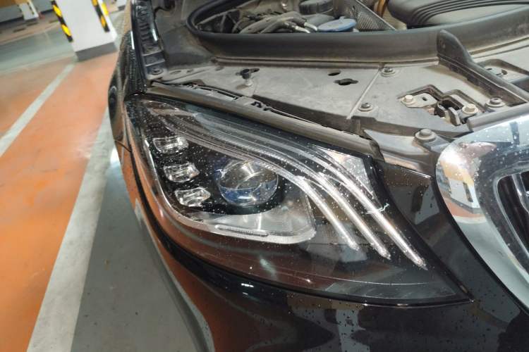 Used Mercedes-Benz Maybach S-Class 2020 S 450 4MATIC Collector's Edition Right Front Headlight
