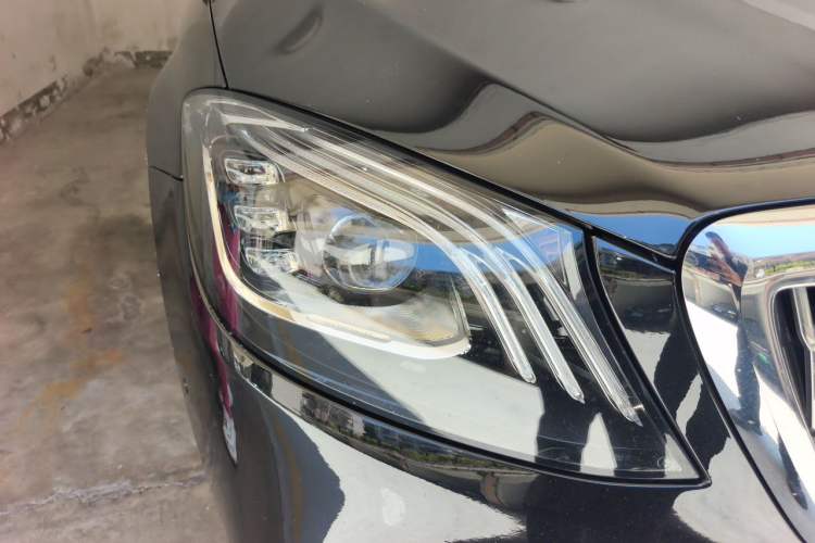 Used Mercedes-Benz Maybach S-Class 2020 S 450 4MATIC Collector's Edition Right Front Headlight