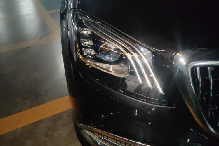 Used Mercedes-Benz Maybach S-Class 2020 S 450 4MATIC Right Front Headlight