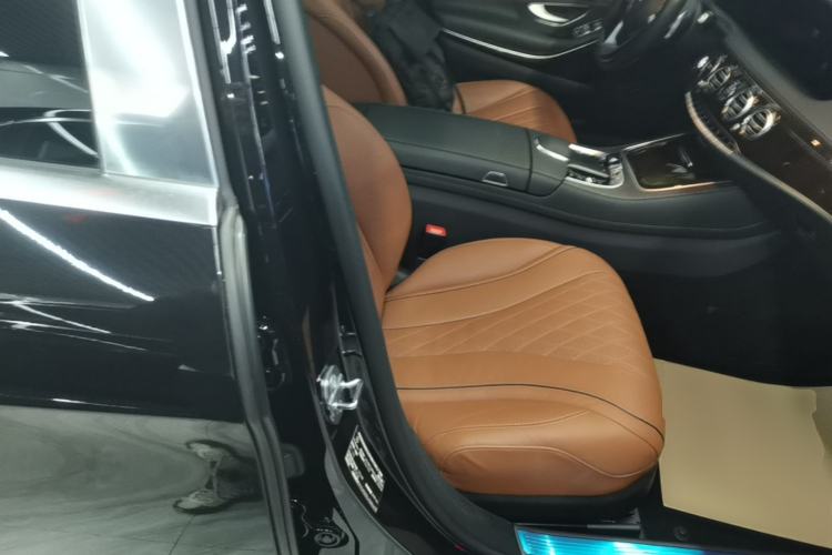 Used Mercedes-Benz Maybach S-Class 2020 S 450 4MATIC Collector's Edition Right Front Seat