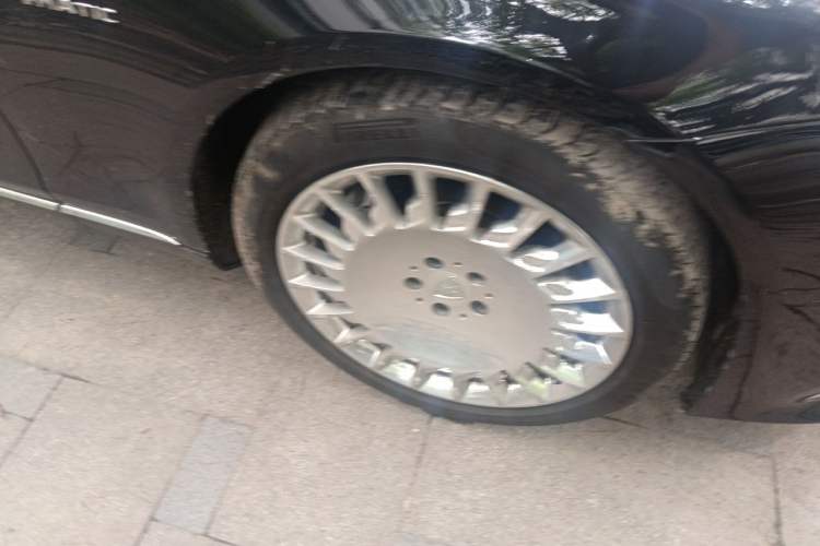 Used Mercedes-Benz Maybach S-Class 2020 S 450 4MATIC Right Front Wheel Hub