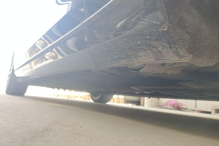 Used Mercedes-Benz Maybach S-Class 2020 S 450 4MATIC Collector's Edition Right Side Sill