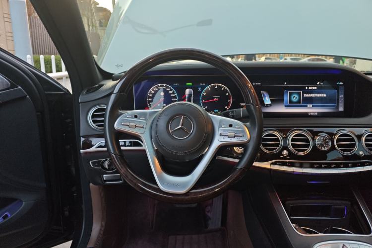 Used Mercedes-Benz Maybach S-Class 2020 S 450 4MATIC Collector's Edition Steering Wheel