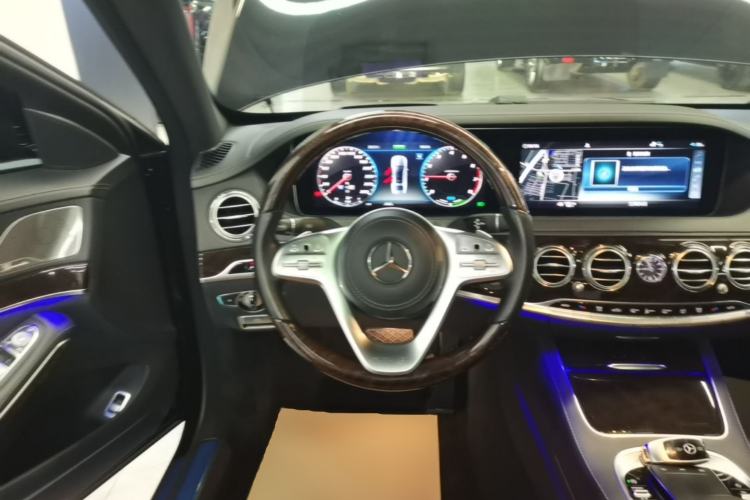 Used Mercedes-Benz Maybach S-Class 2020 S 450 4MATIC Collector's Edition Steering Wheel