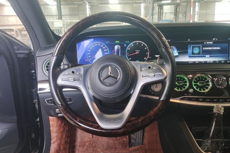 Used Mercedes-Benz Maybach S-Class 2020 S 450 4MATIC Collector's Edition Steering Wheel