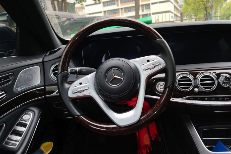 Used Mercedes-Benz Maybach S-Class 2020 S 450 4MATIC Collector's Edition Steering Wheel