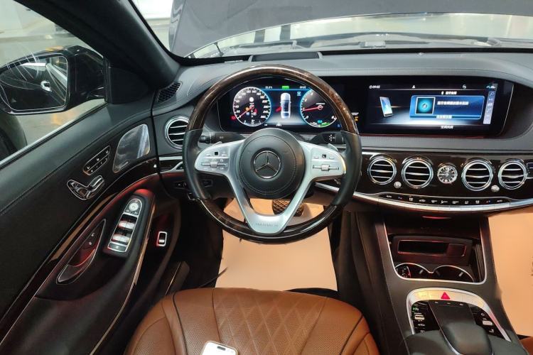 Used Mercedes-Benz Maybach S-Class 2020 S 450 4MATIC Collector's Edition Steering Wheel