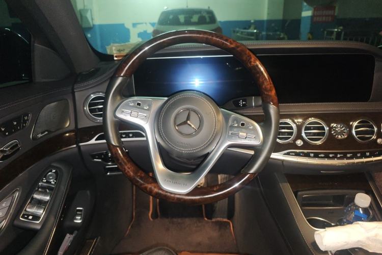 Used Mercedes-Benz Maybach S-Class 2020 S 450 4MATIC Collector's Edition Steering Wheel