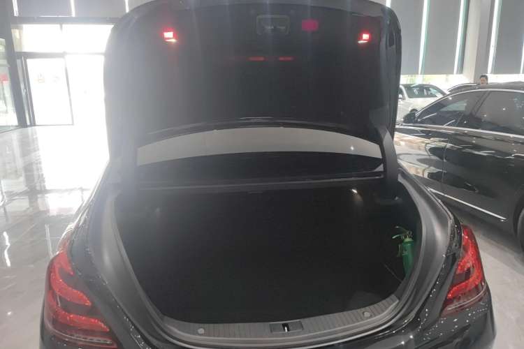 Used Mercedes-Benz Maybach S-Class 2020 S 450 4MATIC Collector's Edition Trunk