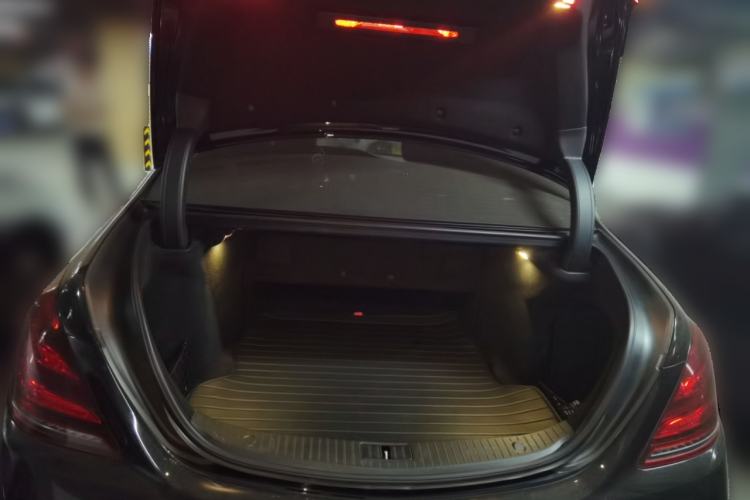Used Mercedes-Benz Maybach S-Class 2020 S 450 4MATIC Trunk
