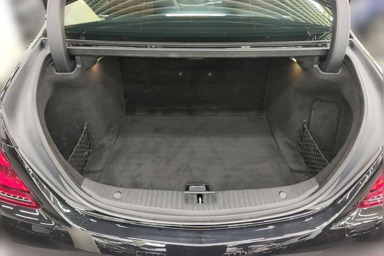 Used Mercedes-Benz Maybach S-Class 2020 S 450 4MATIC Collector's Edition Trunk