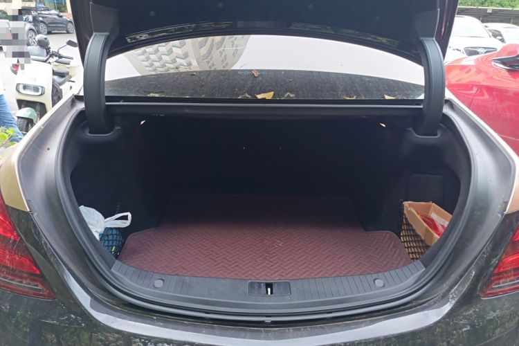 Used Mercedes-Benz Maybach S-Class 2020 S 450 4MATIC Collector's Edition Trunk