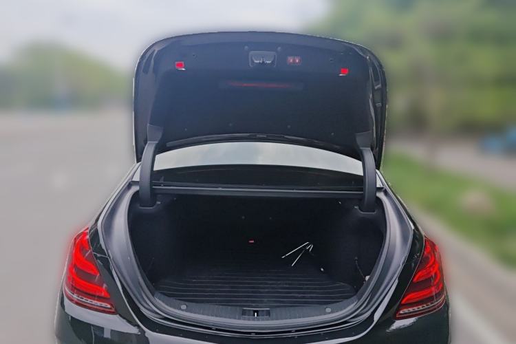 Used Mercedes-Benz Maybach S-Class 2020 S 450 4MATIC Trunk