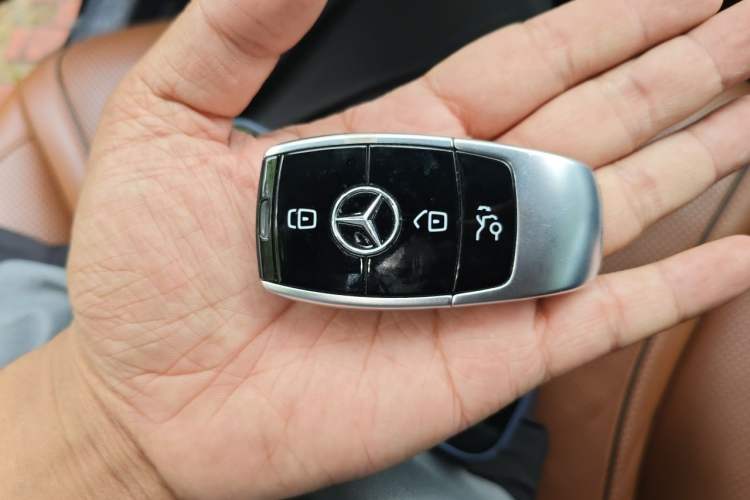 Used Mercedes-Benz Maybach S-Class 2020 S 450 4MATIC Collector's Edition Vehicle Key