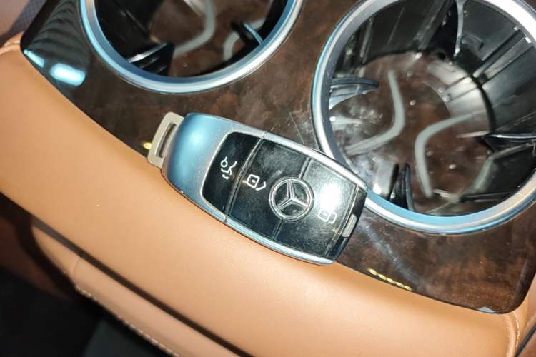 Used Mercedes-Benz Maybach S-Class 2020 S 450 4MATIC Collector's Edition Vehicle Key