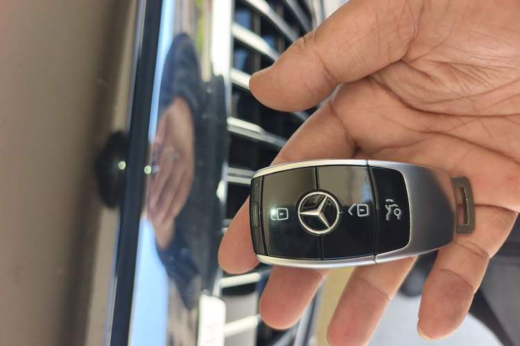 Used Mercedes-Benz Maybach S-Class 2020 S 450 4MATIC Collector's Edition Vehicle Key