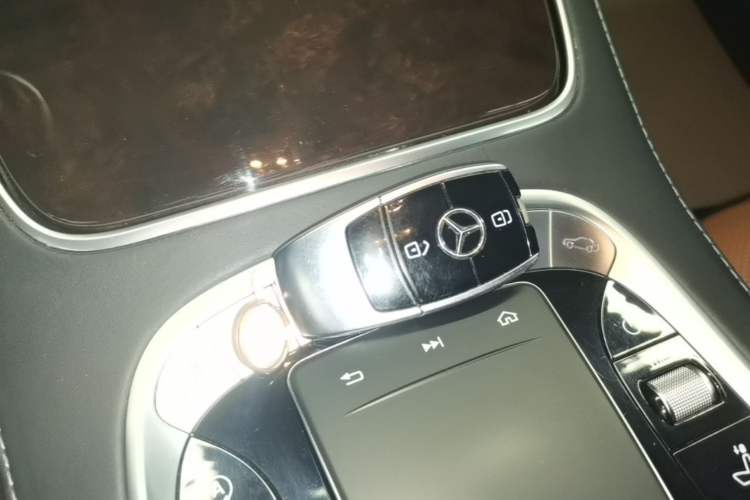 Used Mercedes-Benz Maybach S-Class 2020 S 450 4MATIC Collector's Edition Vehicle Key