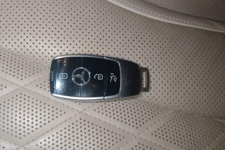 Used Mercedes-Benz Maybach S-Class 2020 S 450 4MATIC Vehicle Key
