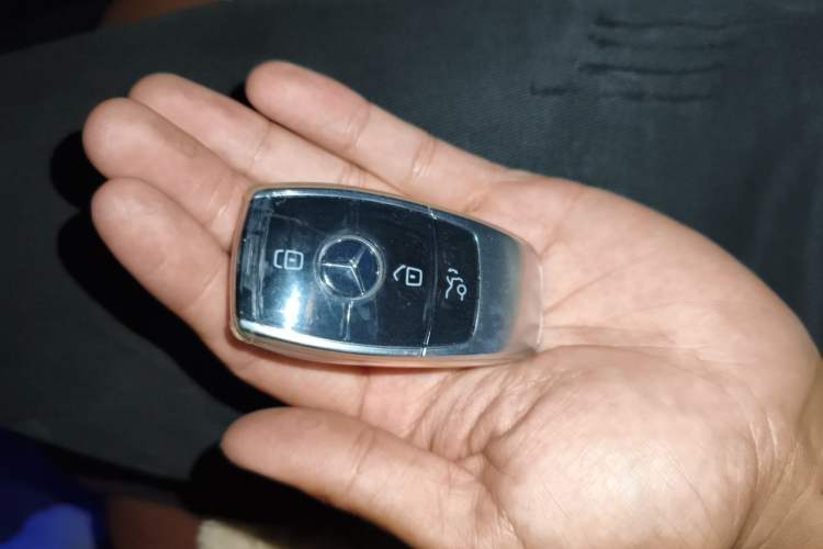 Used Mercedes-Benz Maybach S-Class 2020 S 450 4MATIC Collector's Edition Vehicle Key